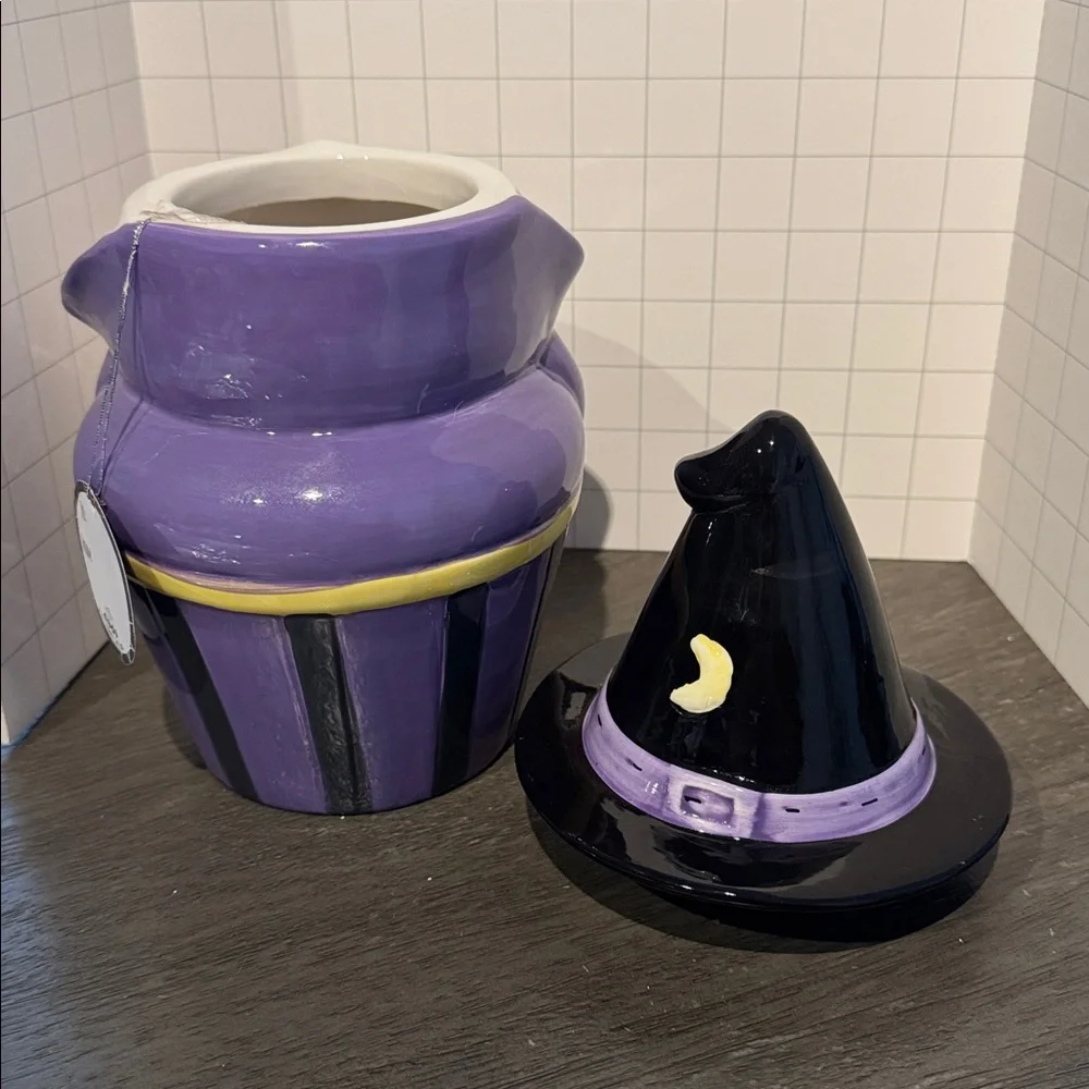10 Strawberry St. Candied Apple Collection Halloween Gnome Wizard Hat Cookie Jar